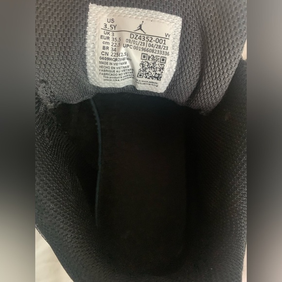 Nike Jordan Max Aura 5 (GS) Black Anthracite Youth Kids Leather Sneakers - Picture 9 of 10